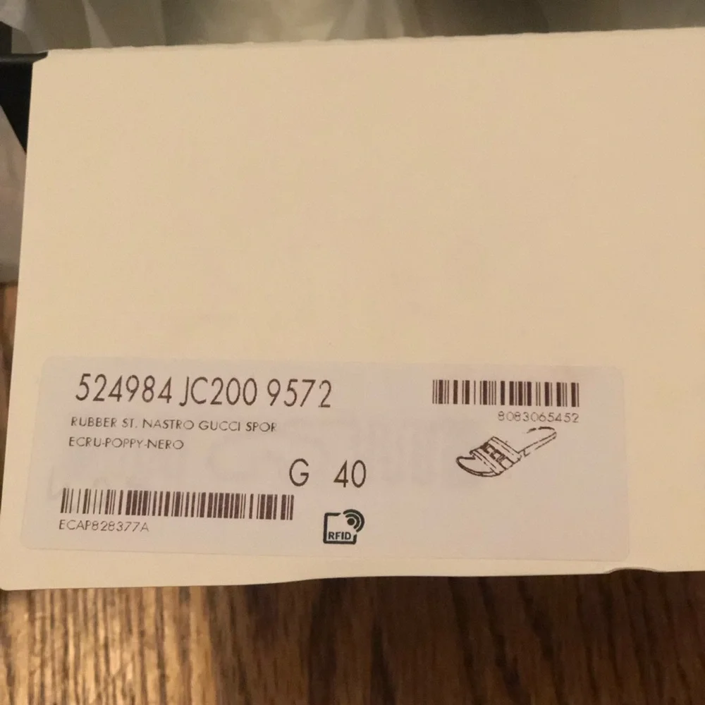 (NWT) women’s Gucci slides, size10 - Picture 3 of 9
